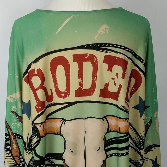 💥LAST ONE! Montana West Fringed Rodeo Poncho - Picture 3 of 3